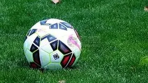 湖南省足球联赛裁委会评议引热议：裁判失误问题频发